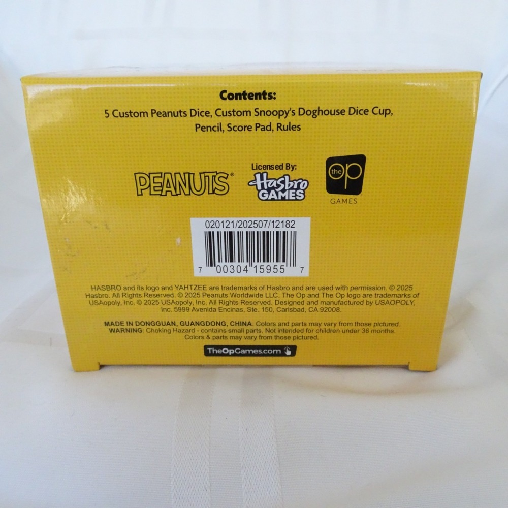 Yahtzee - Peanuts Edition-NEW - Picture 4 of 4